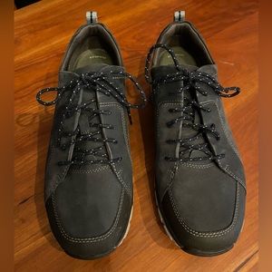 Unstructured by Clarks, Wave Walk walking shoe